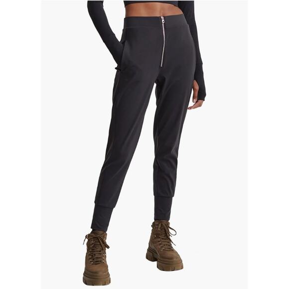 Varley Duxford Pant in Black - Picture 1 of 8